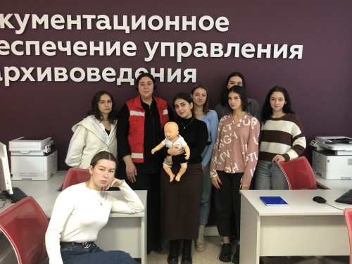 Обучение студентов приемам первой помощи 