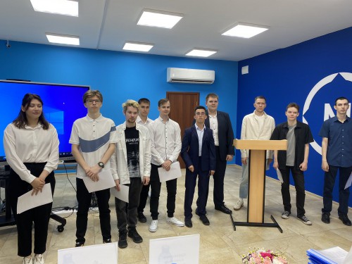 Защита дипломного проекта является кульминацией всего учебного процесса и одним из самых ответственных моментов перед выпуском. Это время, когда студенты демонстрируют свои знания, умения и навыки, которые они приобрели за время обучения